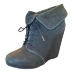 Elizabeth and James Dark Green Wedge Booties. 8.5