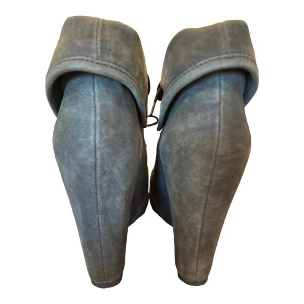 Elizabeth and James Dark Green Wedge Booties. 8.5